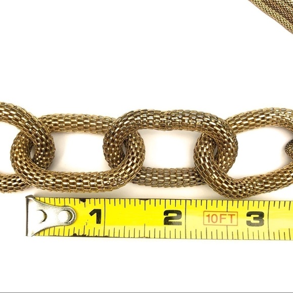 𝅺Gold Large Link Necklace - Picture 6 of 7